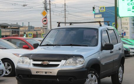 Chevrolet Niva I рестайлинг, 2011 год, 299 999 рублей, 3 фотография