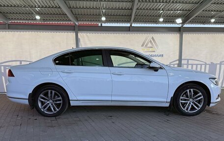 Volkswagen Passat B8 рестайлинг, 2017 год, 1 800 000 рублей, 6 фотография