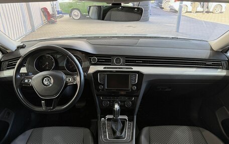 Volkswagen Passat B8 рестайлинг, 2017 год, 1 800 000 рублей, 10 фотография