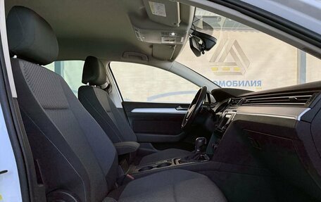 Volkswagen Passat B8 рестайлинг, 2017 год, 1 800 000 рублей, 11 фотография