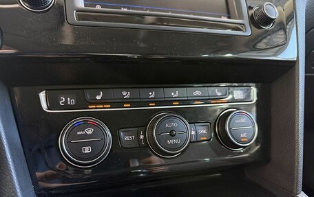 Volkswagen Passat B8 рестайлинг, 2017 год, 1 800 000 рублей, 15 фотография