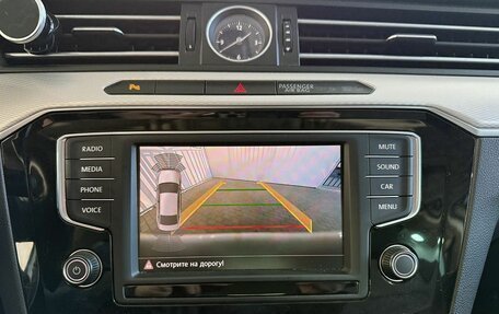 Volkswagen Passat B8 рестайлинг, 2017 год, 1 800 000 рублей, 14 фотография