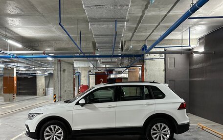 Volkswagen Tiguan II, 2021 год, 2 200 000 рублей, 3 фотография