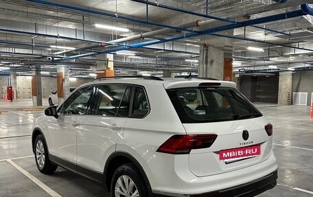 Volkswagen Tiguan II, 2021 год, 2 200 000 рублей, 4 фотография