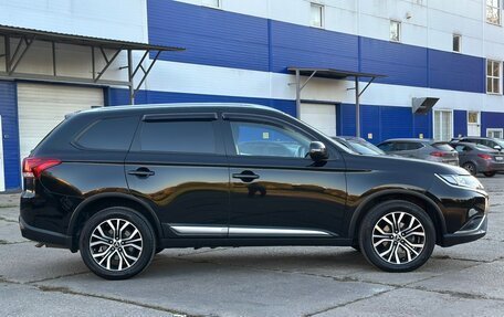 Mitsubishi Outlander III рестайлинг 3, 2018 год, 1 950 000 рублей, 6 фотография