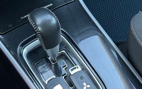 Mitsubishi Outlander III рестайлинг 3, 2018 год, 1 950 000 рублей, 20 фотография