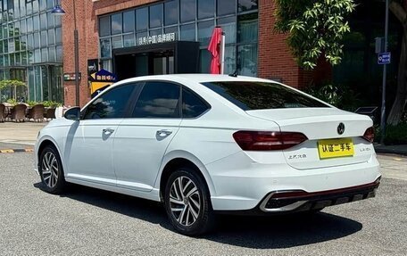Volkswagen Lavida, 2024 год, 1 920 000 рублей, 4 фотография