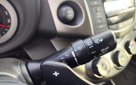 Toyota RAV4, 2011 год, 1 400 000 рублей, 24 фотография