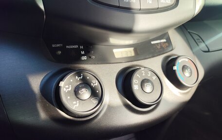Toyota RAV4, 2011 год, 1 400 000 рублей, 28 фотография