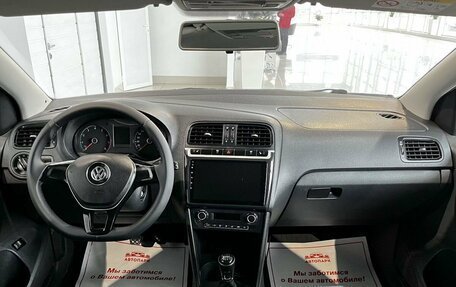 Volkswagen Polo VI (EU Market), 2017 год, 899 000 рублей, 15 фотография
