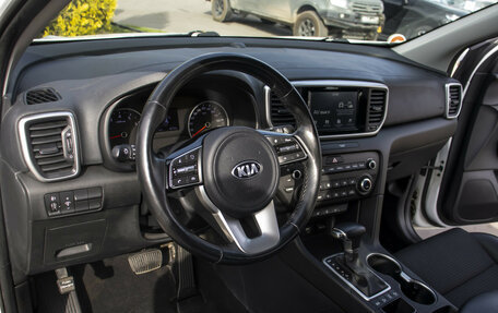KIA Sportage IV рестайлинг, 2019 год, 2 195 000 рублей, 18 фотография