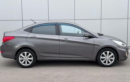 Hyundai Solaris II рестайлинг, 2013 год, 690 000 рублей, 5 фотография
