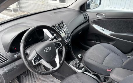 Hyundai Solaris II рестайлинг, 2013 год, 690 000 рублей, 10 фотография