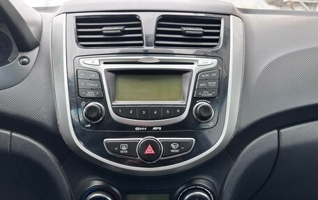 Hyundai Solaris II рестайлинг, 2013 год, 690 000 рублей, 12 фотография