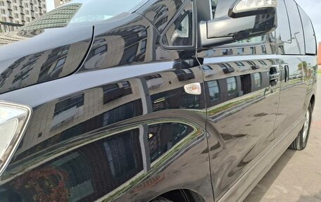 Hyundai Grand Starex Grand Starex I рестайлинг 2, 2012 год, 1 890 000 рублей, 13 фотография