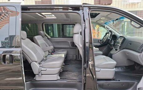 Hyundai Grand Starex Grand Starex I рестайлинг 2, 2012 год, 1 890 000 рублей, 21 фотография