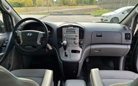 Hyundai Grand Starex Grand Starex I рестайлинг 2, 2012 год, 1 890 000 рублей, 20 фотография