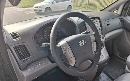 Hyundai Grand Starex Grand Starex I рестайлинг 2, 2012 год, 1 890 000 рублей, 29 фотография
