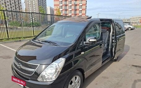 Hyundai Grand Starex Grand Starex I рестайлинг 2, 2012 год, 1 890 000 рублей, 38 фотография