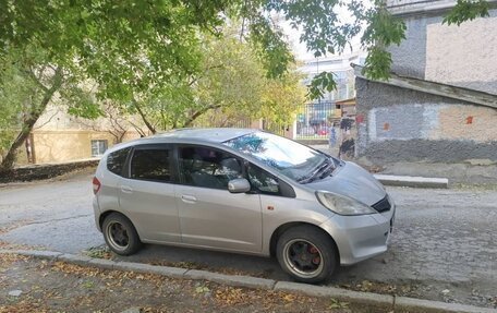 Honda Fit III, 2011 год, 640 000 рублей, 2 фотография