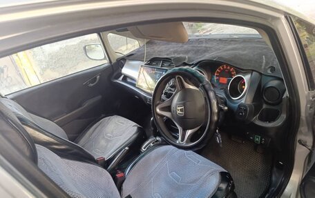 Honda Fit III, 2011 год, 640 000 рублей, 5 фотография