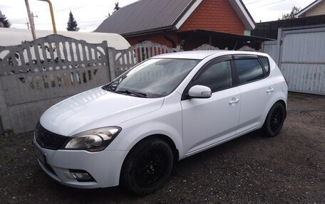 KIA cee'd I рестайлинг, 2011 год, 750 000 рублей, 3 фотография