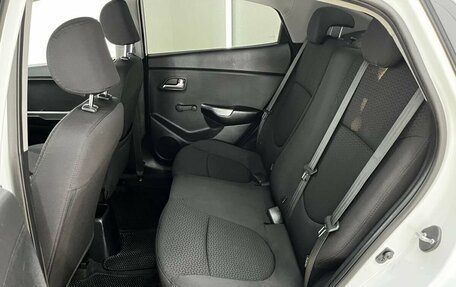 KIA Rio III рестайлинг, 2013 год, 898 000 рублей, 22 фотография
