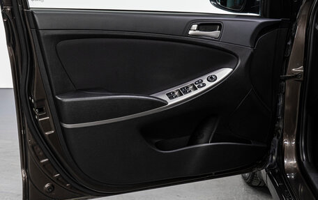 Hyundai Solaris II рестайлинг, 2015 год, 949 000 рублей, 10 фотография