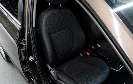 Hyundai Solaris II рестайлинг, 2015 год, 949 000 рублей, 15 фотография