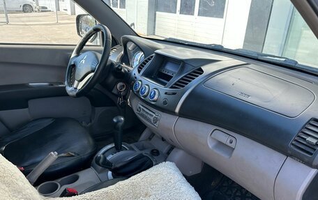 Mitsubishi L200 IV рестайлинг, 2008 год, 890 000 рублей, 14 фотография