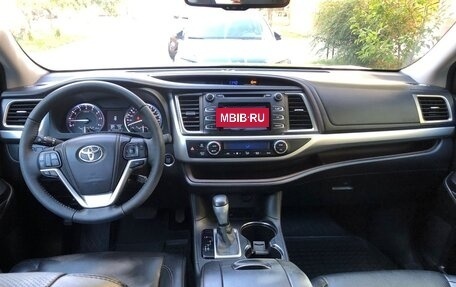 Toyota Highlander III, 2014 год, 2 230 000 рублей, 16 фотография