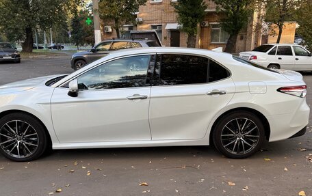 Toyota Camry, 2018 год, 2 600 000 рублей, 4 фотография