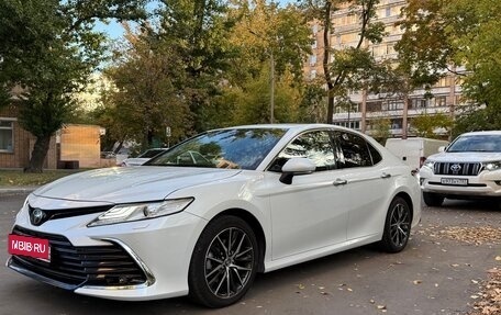 Toyota Camry, 2018 год, 2 600 000 рублей, 3 фотография