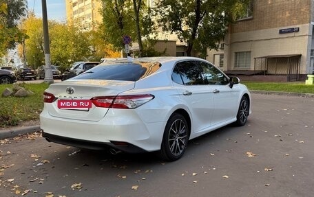 Toyota Camry, 2018 год, 2 600 000 рублей, 7 фотография
