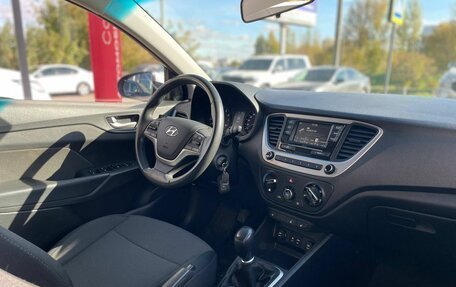 Hyundai Solaris II рестайлинг, 2018 год, 1 290 000 рублей, 12 фотография