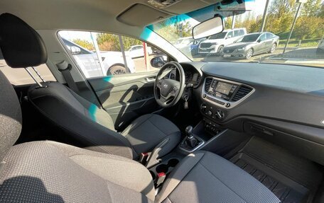 Hyundai Solaris II рестайлинг, 2018 год, 1 290 000 рублей, 23 фотография