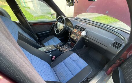 Mercedes-Benz C-Класс, 1994 год, 140 000 рублей, 13 фотография
