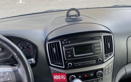 Hyundai H-1 II рестайлинг, 2018 год, 2 430 000 рублей, 8 фотография