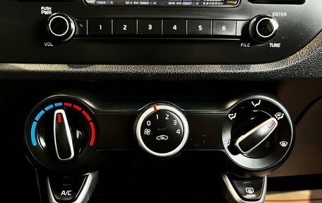 KIA Rio IV, 2018 год, 1 199 000 рублей, 18 фотография