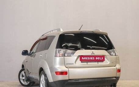 Mitsubishi Outlander III рестайлинг 3, 2007 год, 1 169 000 рублей, 4 фотография