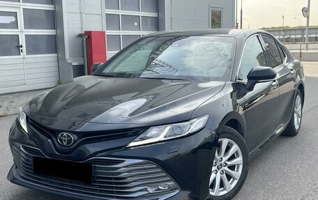 Toyota Camry, 2020 год, 2 399 000 рублей, 1 фотография