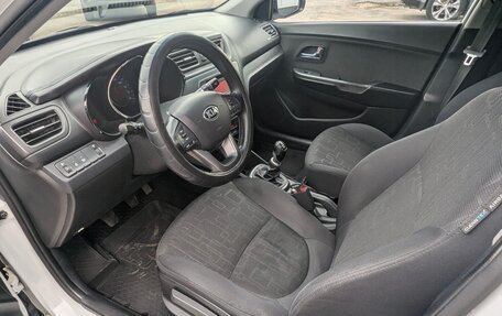 KIA Rio III рестайлинг, 2014 год, 898 000 рублей, 15 фотография