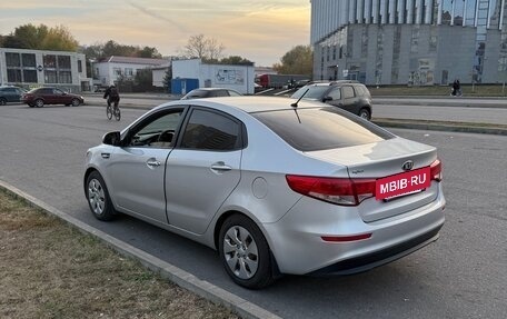 KIA Rio III рестайлинг, 2015 год, 730 000 рублей, 3 фотография