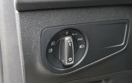 Volkswagen Tiguan II, 2019 год, 1 890 000 рублей, 10 фотография