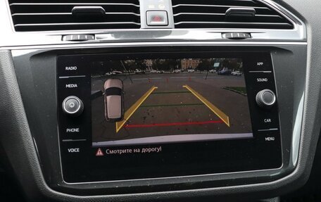 Volkswagen Tiguan II, 2019 год, 1 890 000 рублей, 18 фотография
