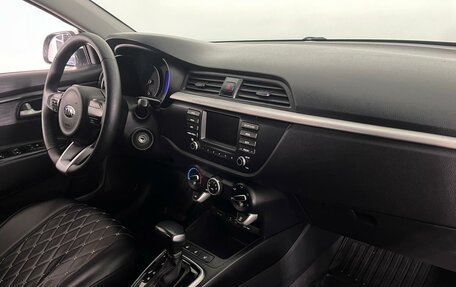 KIA Rio IV, 2018 год, 1 045 000 рублей, 12 фотография