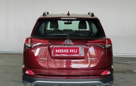 Toyota RAV4, 2017 год, 2 140 000 рублей, 6 фотография