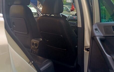 Volkswagen Tiguan I, 2010 год, 1 300 000 рублей, 4 фотография