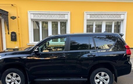 Toyota Land Cruiser Prado 150 рестайлинг 2, 2021 год, 6 000 000 рублей, 5 фотография