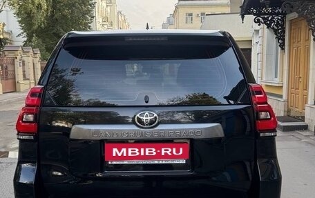 Toyota Land Cruiser Prado 150 рестайлинг 2, 2021 год, 6 000 000 рублей, 7 фотография